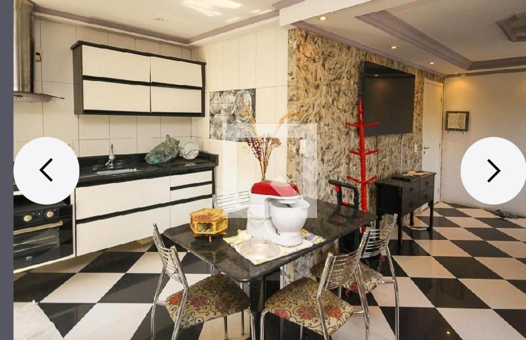 Apartment Inteiro, A Familia Sao Paulo